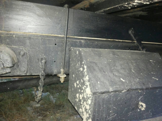 รถบรรทุก 6 ล้อ พื้นเรียบ ยี่ห้อ ISUZU  110  แรงม้า