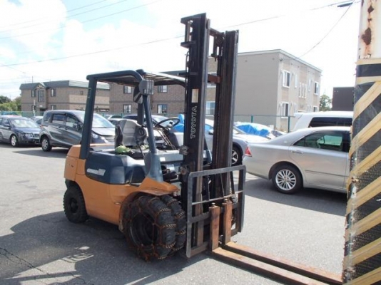 ขายฟอร์คลิฟต์ TOYOTA 7FD25 ,ดีเซล, 1000 ช.ม ( Specs Japan ) ล้อหน้าคู่ , เกียร์ MT , เสาสูง 4.0 M  !!!!  สีเดิมและตัวถังสภาพเดิมจากญี่ปุ่น (รับประกันเครื่องยนต์ 3 เดือน จัดส่งฟรีทั่วประเทศ)