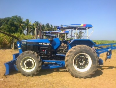 ขาย  รถไถFORD  รุ่น6640คานหน้าNEWHOLLAND  มีทะเบียนพร้อมใช้สนใจ0810076640