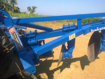 ขาย  รถไถFORD  รุ่น6640คานหน้าNEWHOLLAND  มีทะเบียนพร้อมใช้สนใจ0810076640