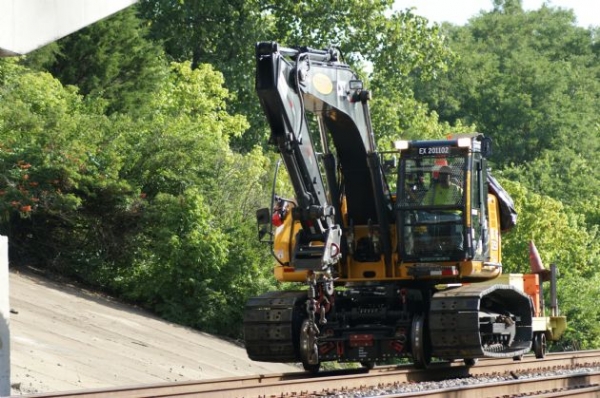 Excavator Rail Attachment for CAT 307 (ชุดอุปกรณ์ติดตั้งวิ่งบนรางรถไฟ)