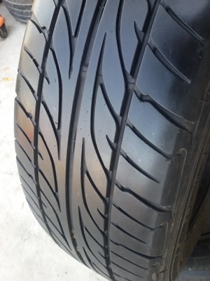 ขายยาง195/65/15 ปี 12 DUNLOP LM703 2 เส้น ขายยาง195/65/15 ปี 12 DUNLOP LM703 2 เส้น