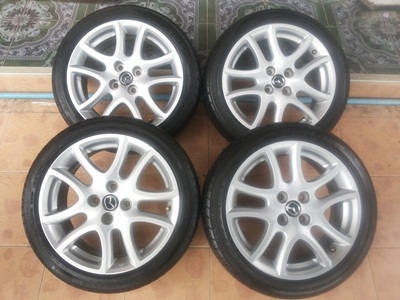 ขายล้อแม็กMazda 2 Sport Top16ยาง195/45/16 ปี 12  4 ล้อ(หน้าเงา)