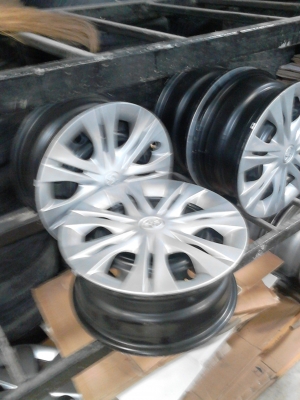 กะทะป้ายแดง 5 รู ขอบ 15 วีโก้ ชุด 4 วง โทร.081-427-3941 กะทะป้ายแดง 5 รู ขอบ 15 วีโก้ ชุด 4 วง โทร.081-427-3941