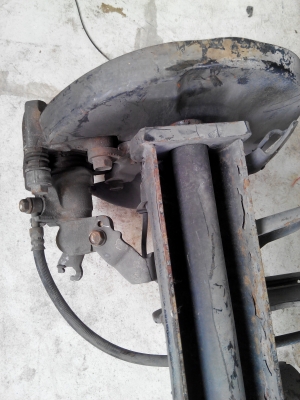 ขาย คานชุดดิสเบรคหลัง nissan cefiro a32 มือสอง สภาพดี ราคา 4000 บาท