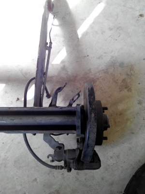 ขาย คานชุดดิสเบรคหลัง nissan cefiro a32 มือสอง สภาพดี ราคา 4000 บาท