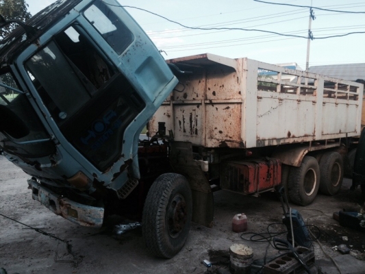 รถสิบล้อ ดั้ม  isuzu 240  2 เพลา เบรกจิฟฟี่ พวงมาลัยเพาเวอร์ เครื่องดี คันชีสวย