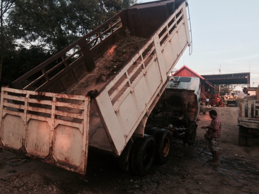 รถสิบล้อ ดั้ม  isuzu 240  2 เพลา เบรกจิฟฟี่ พวงมาลัยเพาเวอร์ เครื่องดี คันชีสวย