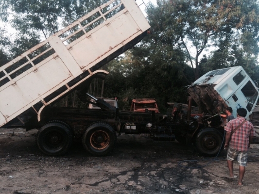 รถสิบล้อ ดั้ม  isuzu 240  2 เพลา เบรกจิฟฟี่ พวงมาลัยเพาเวอร์ เครื่องดี คันชีสวย