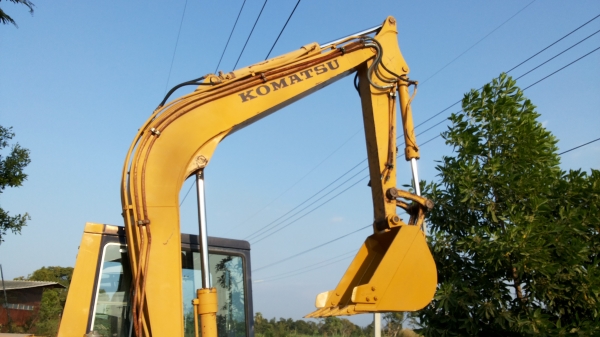 ขายด่วนรถเเม็คโคร KOMATSU PC60-5 รถนอกมีระบบหัวลายกะแทกรถยังไม่เคยใช้งานในเมืองไทยเลย