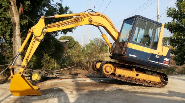 ขายด่วนรถเเม็คโคร KOMATSU PC60-5 รถนอกมีระบบหัวลายกะแทกรถยังไม่เคยใช้งานในเมืองไทยเลย