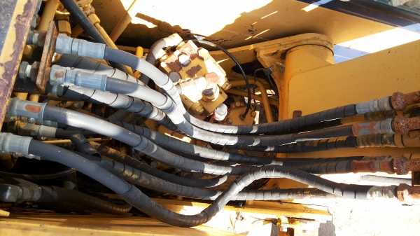 ขายด่วนรถเเม็คโคร KOMATSU PC60-5 รถนอกมีระบบหัวลายกะแทกรถยังไม่เคยใช้งานในเมืองไทยเลย