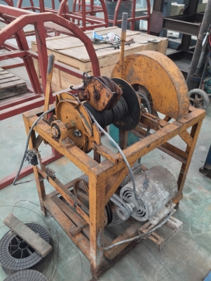 รอกไฟฟ้ายกกระป๋องปูน รอกไฟฟ้ายกกระป๋องปูน