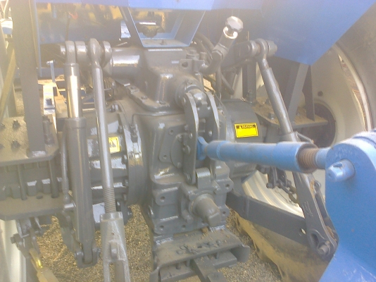 ขายรถไถฟอรด์ ออกห้าง  7840  คาน นิวฮอลแลน 6 สูบ  115  แรง   เกืยร  12  x  12     ดันหน้า หาง 4 ไคเฮงหลี  เล่มทะเบืยน