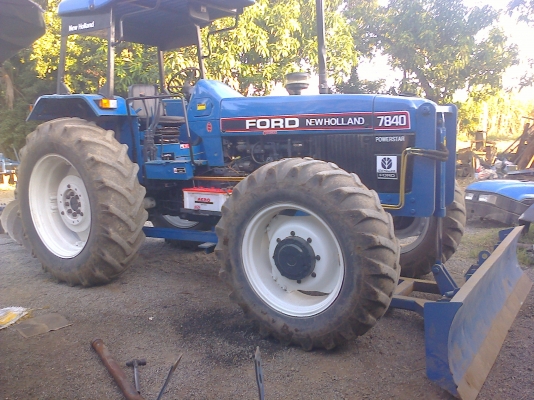 ขายรถไถฟอรด์ ออกห้าง  7840  คาน นิวฮอลแลน 6 สูบ  115  แรง   เกืยร  12  x  12     ดันหน้า หาง 4 ไคเฮงหลี  เล่มทะเบืยน