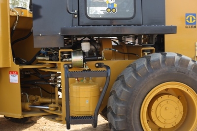 ขาย รถตักล้อยาง SEM 616B ขาย รถตักล้อยาง SEM 616B