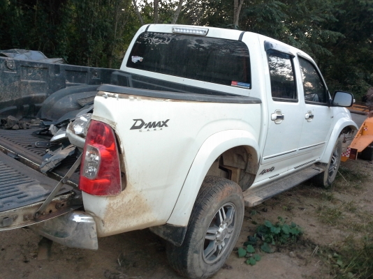 ขายแยกอะไหล่ทั้งคันดีแม็ค4ประตูถูกๆ สอบถามได้คร้าบ