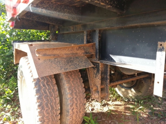 รถฮีโน่ 10 ล้อดั้ม 251 แรงม้า. ปี 56  ( ขายแม่ , ลูก )   สนใจติดต่อ 081 - 6079515