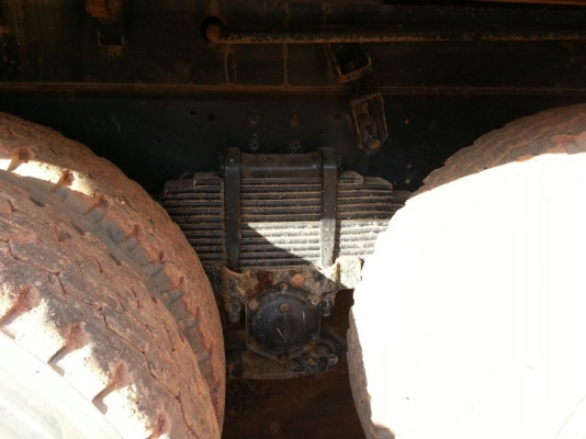 รถฮีโน่ 10 ล้อดั้ม 251 แรงม้า. ปี 56  ( ขายแม่ , ลูก )   สนใจติดต่อ 081 - 6079515