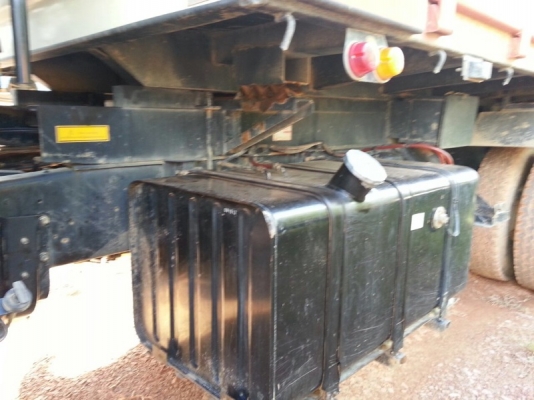 รถฮีโน่ 10 ล้อดั้ม 251 แรงม้า. ปี 56  ( ขายแม่ , ลูก )   สนใจติดต่อ 081 - 6079515