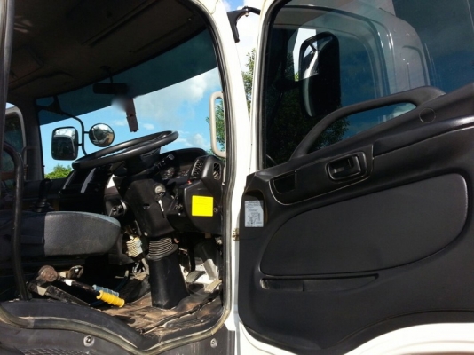 รถฮีโน่ 10 ล้อดั้ม 251 แรงม้า. ปี 56  ( ขายแม่ , ลูก )   สนใจติดต่อ 081 - 6079515