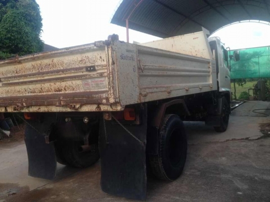 รถฮีโน่  6  ล้อดั้ม  220 แรงม้า.  ปี 54  ( รถวิ่ง 18x,xxx กม. )  สนใจติดต่อ 081 - 6079515