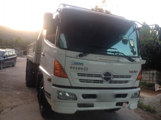 รถฮีโน่  6  ล้อดั้ม  220 แรงม้า.  ปี 54  ( รถวิ่ง 18x,xxx กม. )  สนใจติดต่อ 081 - 6079515