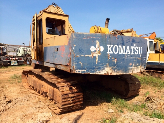 ขายด่วน  รถแบคโฮ   KOMATSU  200 - 2   พร้อมใช้งาน   สภาพดีมาก
