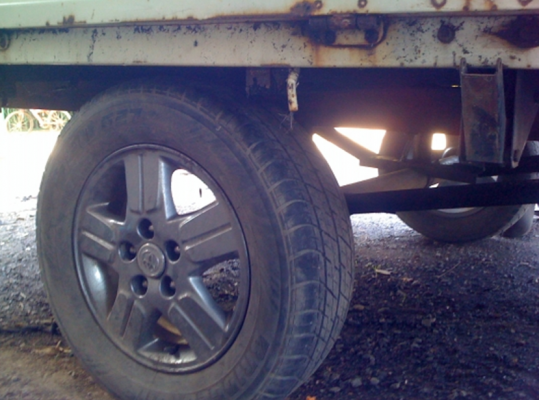 ลดราคาต้อนรับปีใหม่กระบะเทเลอร์ใหญ่ กว้าง 2 เมตร ยาว 4.40 เมตร