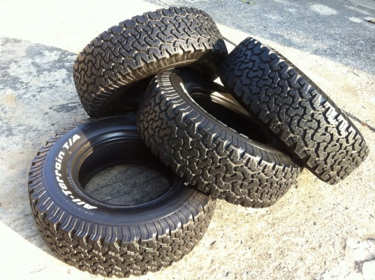 ขายยาง BF Goodrich All-terrain ขนาด 265 75 r16 สวยๆ