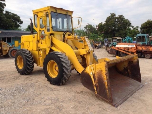 มาใหม่ รถตัก komarsu 510 กรองเดี่ยว ซีเรียลสูง สภาพเดิมจากญี่ปุ่นแท้ๆ มีเก๋ง ยางสวย สภาพพร้อม สมบูรณ์ แจ่มสุดๆ นำเข้ามาเอง ขายไม่แพงจ้า 090-986-2521 อ๊อบ