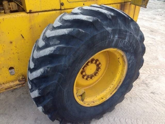 มาใหม่ รถตัก komarsu 510 กรองเดี่ยว ซีเรียลสูง สภาพเดิมจากญี่ปุ่นแท้ๆ มีเก๋ง ยางสวย สภาพพร้อม สมบูรณ์ แจ่มสุดๆ นำเข้ามาเอง ขายไม่แพงจ้า 090-986-2521 อ๊อบ