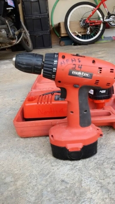 ขาย สว่านไร้สาย Maktec  ( ชาติ ลำพูน )