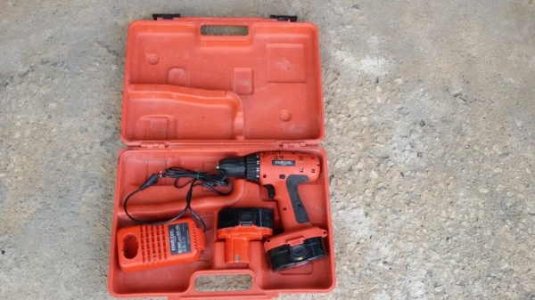 ขาย สว่านไร้สาย Maktec  ( ชาติ ลำพูน )