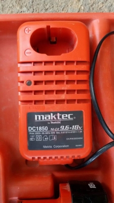 ขาย สว่านไร้สาย Maktec  ( ชาติ ลำพูน )