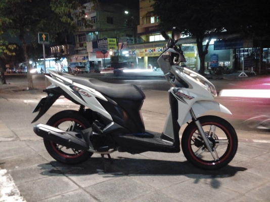 ขออนุญาติขาย Honda Click 125-i ตัว Top ล้อแม็ก สีขาวมุก โอนให้ฟรีครับ