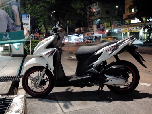 ขออนุญาติขาย Honda Click 125-i ตัว Top ล้อแม็ก สีขาวมุก โอนให้ฟรีครับ