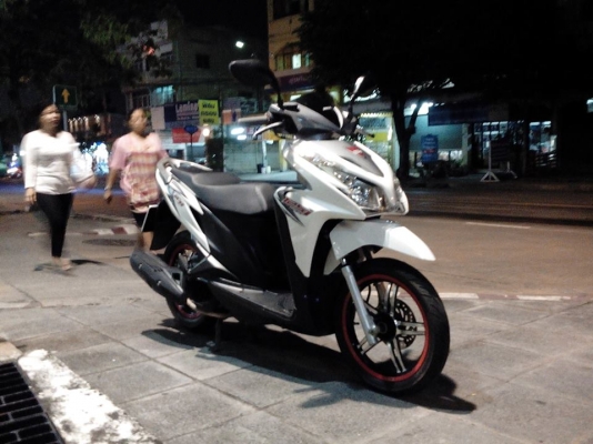 ขออนุญาติขาย Honda Click 125-i ตัว Top ล้อแม็ก สีขาวมุก โอนให้ฟรีครับ