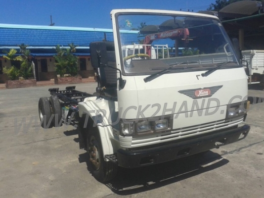 รถบรรทุก 6 ล้อ HINO FB113 คัซซียาว 5 เมตร...สามารถดูสภาพรถและทดลองขับได้ที่ศูนย์พักรถ truck2hand จังหวัดสระบุรี