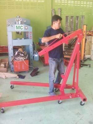 เครนยกงาน2ตัน ของใหม่ สินค้าคุณภาพราคาย่อมเยาว์สุดๆเลย8400พร้อมส่งทั่วไทยคร้าบ