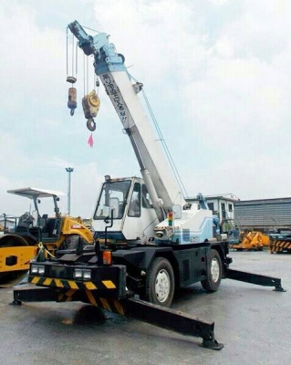 เครน 4ล้อ 8ตัน TADANO TR80M-1 ขาไขว้( X-Type) นำเข้าจากญี่ปุ่น 086-3039797 กู๋อ๋า