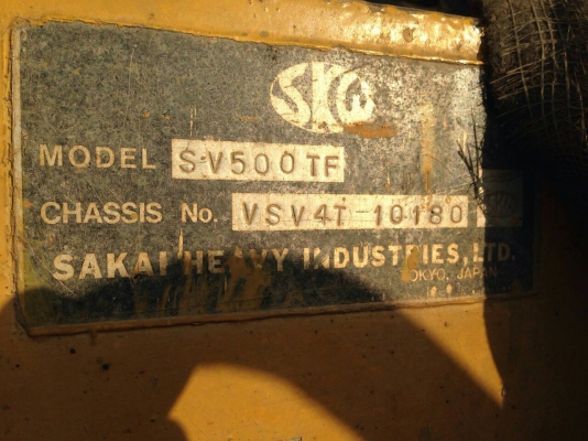 ขายรถบด SAKAI SV500 มี 2 คัน 1.มีล้อหนามอย่างเดียว ราคา 1100000 คันที่ 2 มี 2 เปลือก ราคา 1200000 เล่มทะเบียน