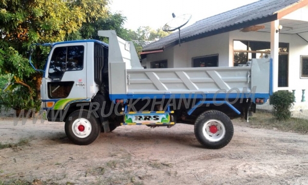 รถบรรทุก 6 ล้อดัมพ์ ยี่ห้อ HINO ปีจดทะเบียน 2526  210 แรงม้า