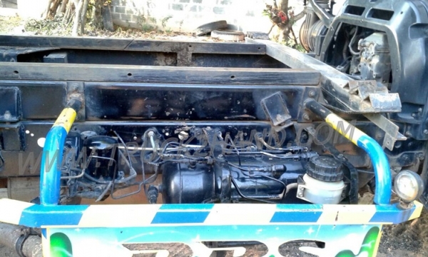 รถบรรทุก 6 ล้อดัมพ์ ยี่ห้อ HINO ปีจดทะเบียน 2526  210 แรงม้า