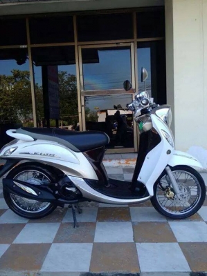 Yamaha Fino FI ปี 2556 สีขาว น้ำตาล รุ่น Premium รถสวยใส สไตล์คลาสสิค ขายอย่างถูก Yamaha Fino FI ปี 2556 สีขาว น้ำตาล รุ่น Premium รถสวยใส สไตล์คลาสสิค ขายอย่างถูก