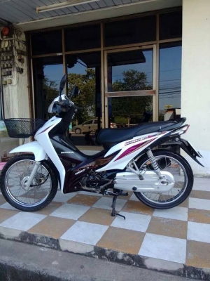 Honda Wave 110 i ปี 2556 สีขาว ม่วง รถสวยๆ ประหยัดน้ำมัน พร้อมใช้ ขายถูก Honda Wave 110 i ปี 2556 สีขาว ม่วง รถสวยๆ ประหยัดน้ำมัน พร้อมใช้ ขายถูก