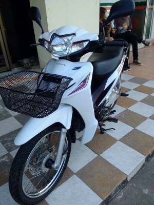 Honda Wave 110 i ปี 2556 สีขาว ม่วง รถสวยๆ ประหยัดน้ำมัน พร้อมใช้ ขายถูก Honda Wave 110 i ปี 2556 สีขาว ม่วง รถสวยๆ ประหยัดน้ำมัน พร้อมใช้ ขายถูก