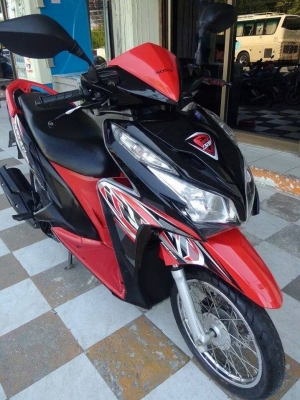 Honda Click 125i ปี 2557 สีดำแดง ลาย Street รถอย่างสวย