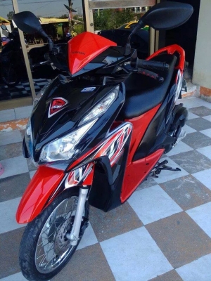 Honda Click 125i ปี 2557 สีดำแดง ลาย Street รถอย่างสวย Honda Click 125i ปี 2557 สีดำแดง ลาย Street รถอย่างสวย