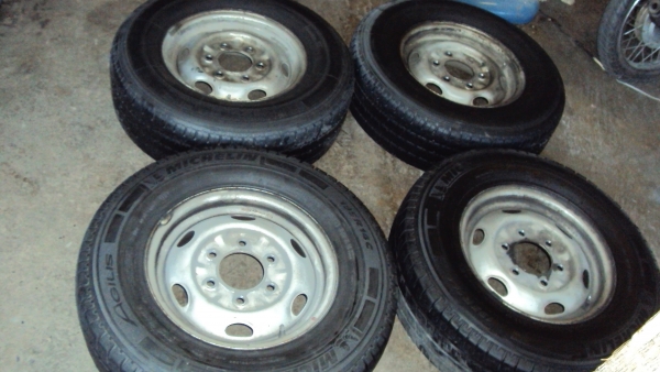 ขายยาง195r14 มิชิลิน4เส้นพร้อมกะทะเหล็ก 3500บาท